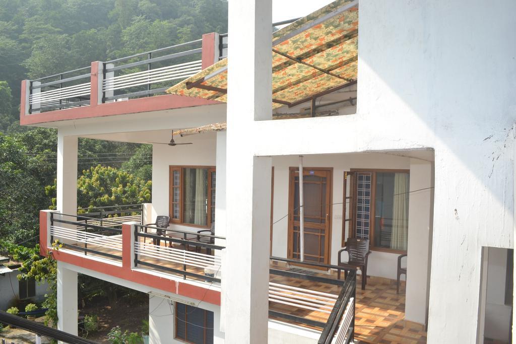 Mount Valley Mama Cottage Рішикеш Номер фото