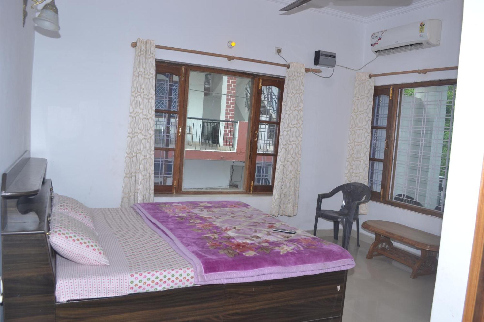 Mount Valley Mama Cottage Рішикеш Номер фото